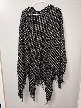 Hurley Black & White Plaid Knit Shawl Wrap Poncho Fringe OS
